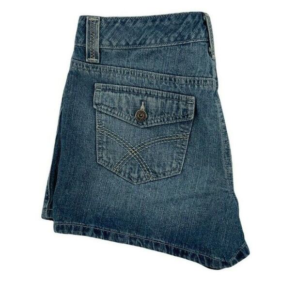 Tommy Hilfiger Short Women Size 8 Boyfriend Mid Rise Stitches Pockets Blue Denim - Picture 3 of 7